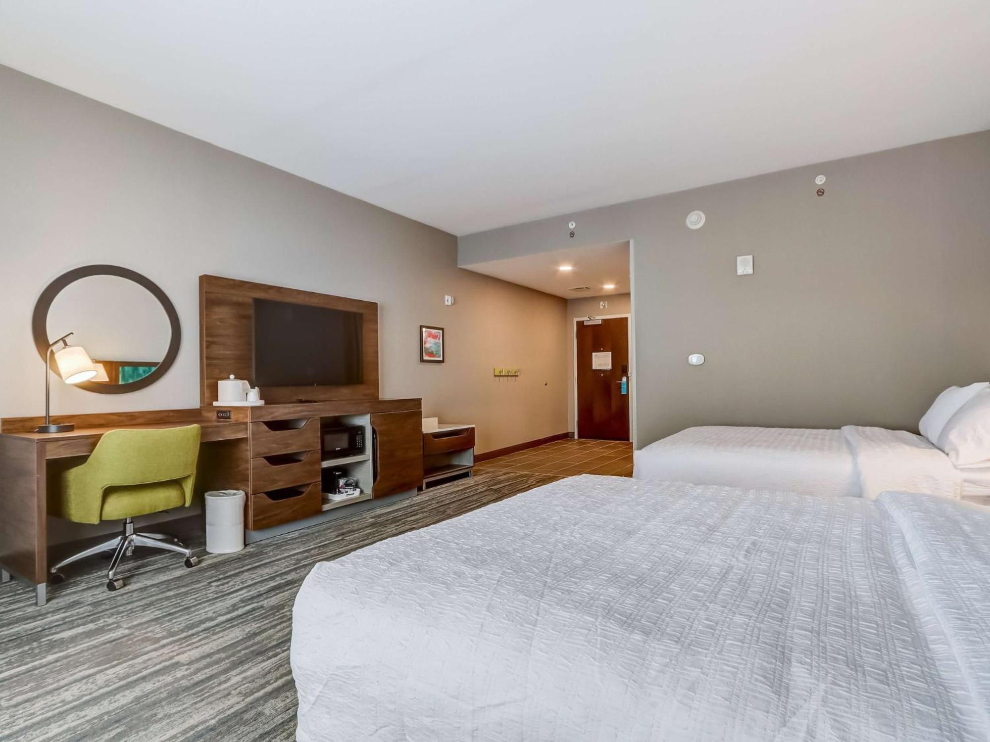 Hampton Inn & Suites Cincinnati Midtown Rookwood מראה חיצוני תמונה