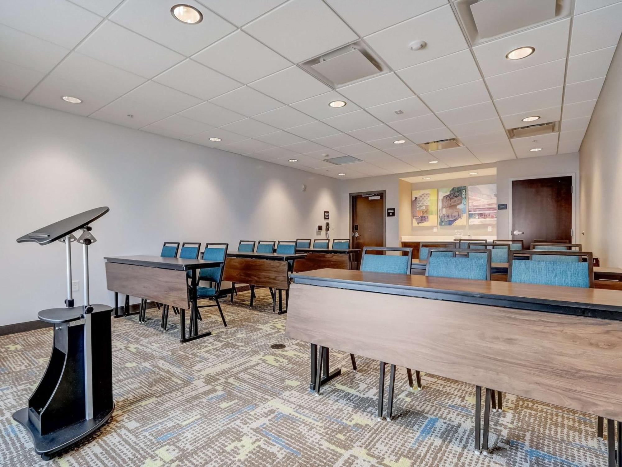Hampton Inn & Suites Cincinnati Midtown Rookwood מראה חיצוני תמונה