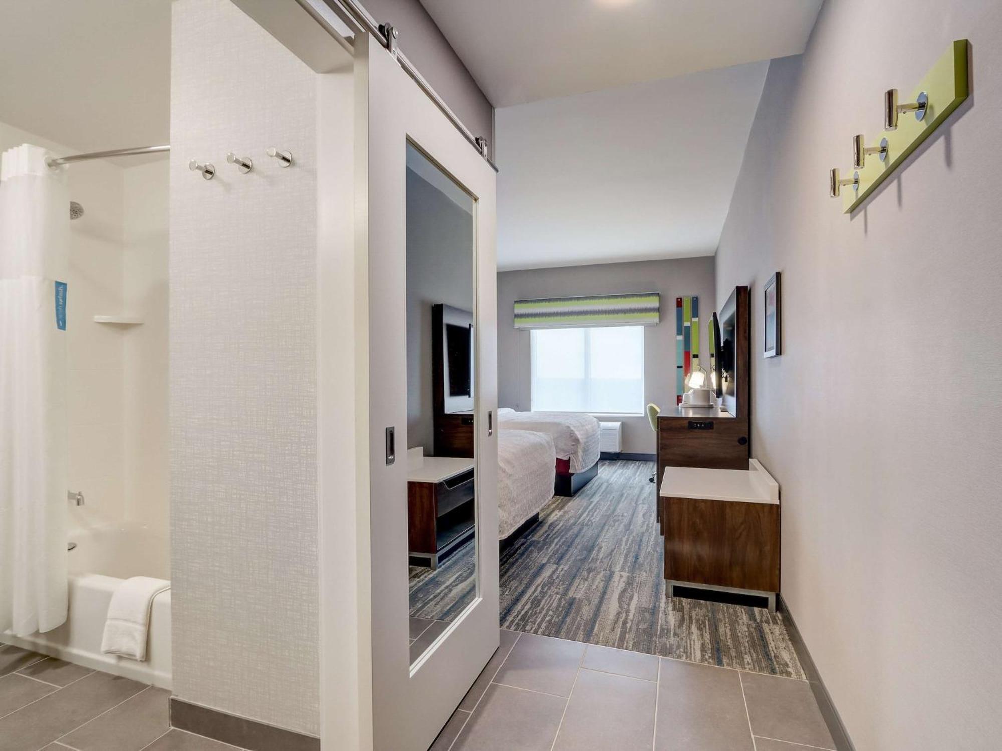 Hampton Inn & Suites Cincinnati Midtown Rookwood מראה חיצוני תמונה