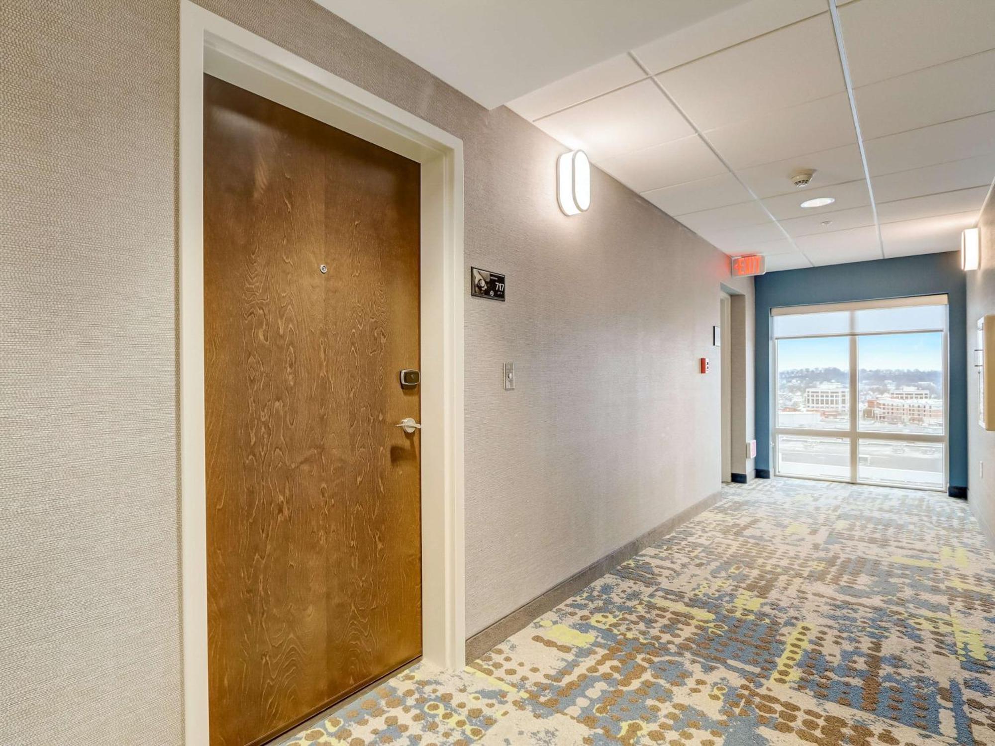 Hampton Inn & Suites Cincinnati Midtown Rookwood מראה חיצוני תמונה