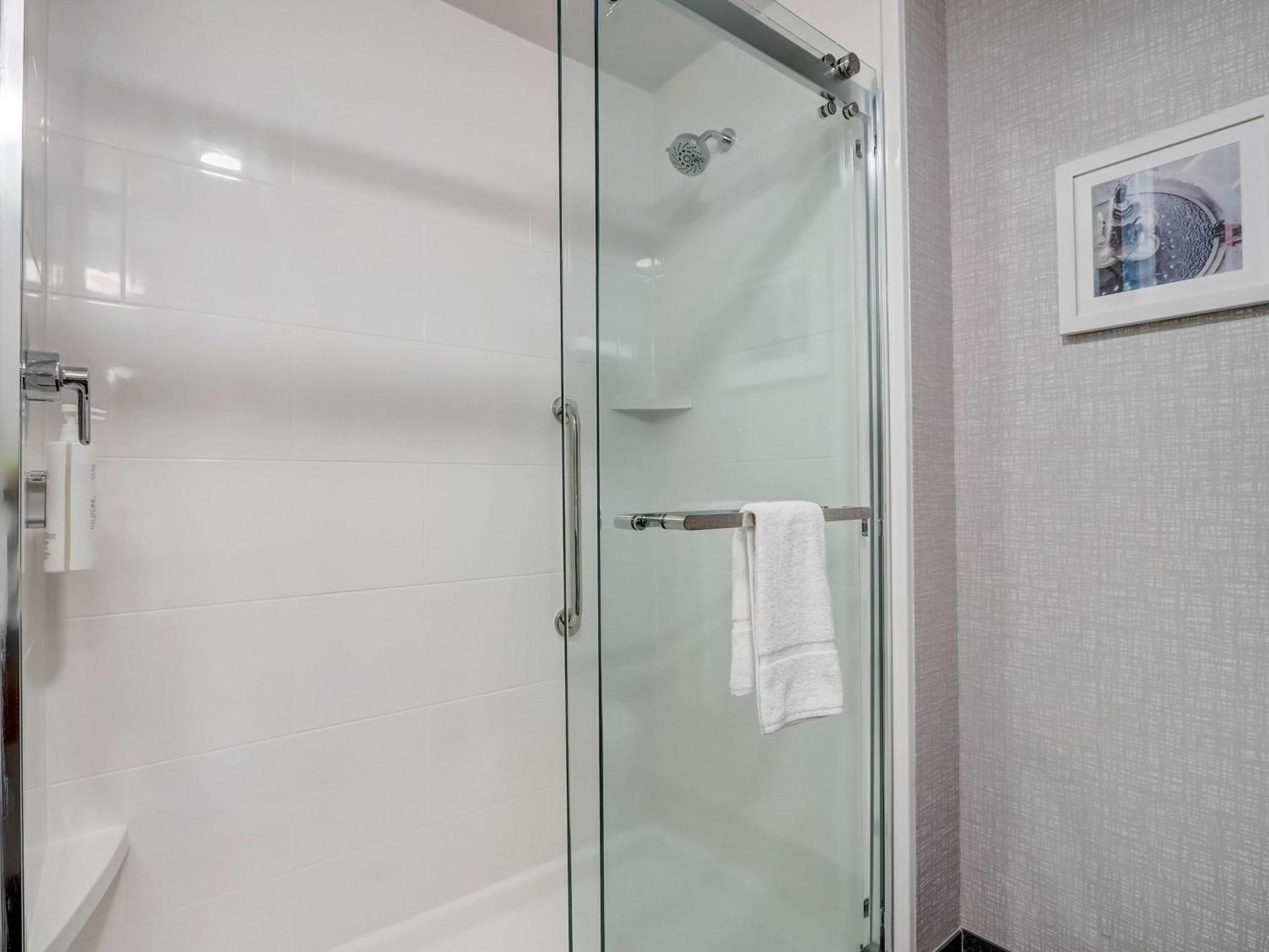 Hampton Inn & Suites Cincinnati Midtown Rookwood מראה חיצוני תמונה