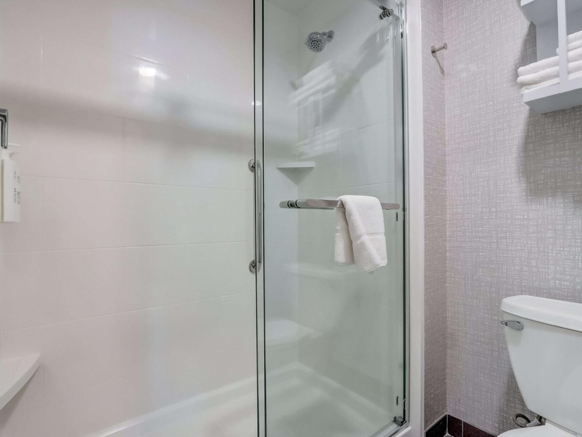 Hampton Inn & Suites Cincinnati Midtown Rookwood מראה חיצוני תמונה