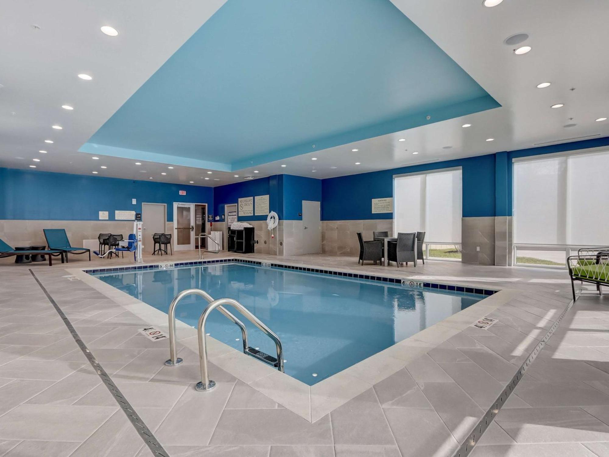 Hampton Inn & Suites Cincinnati Midtown Rookwood מראה חיצוני תמונה