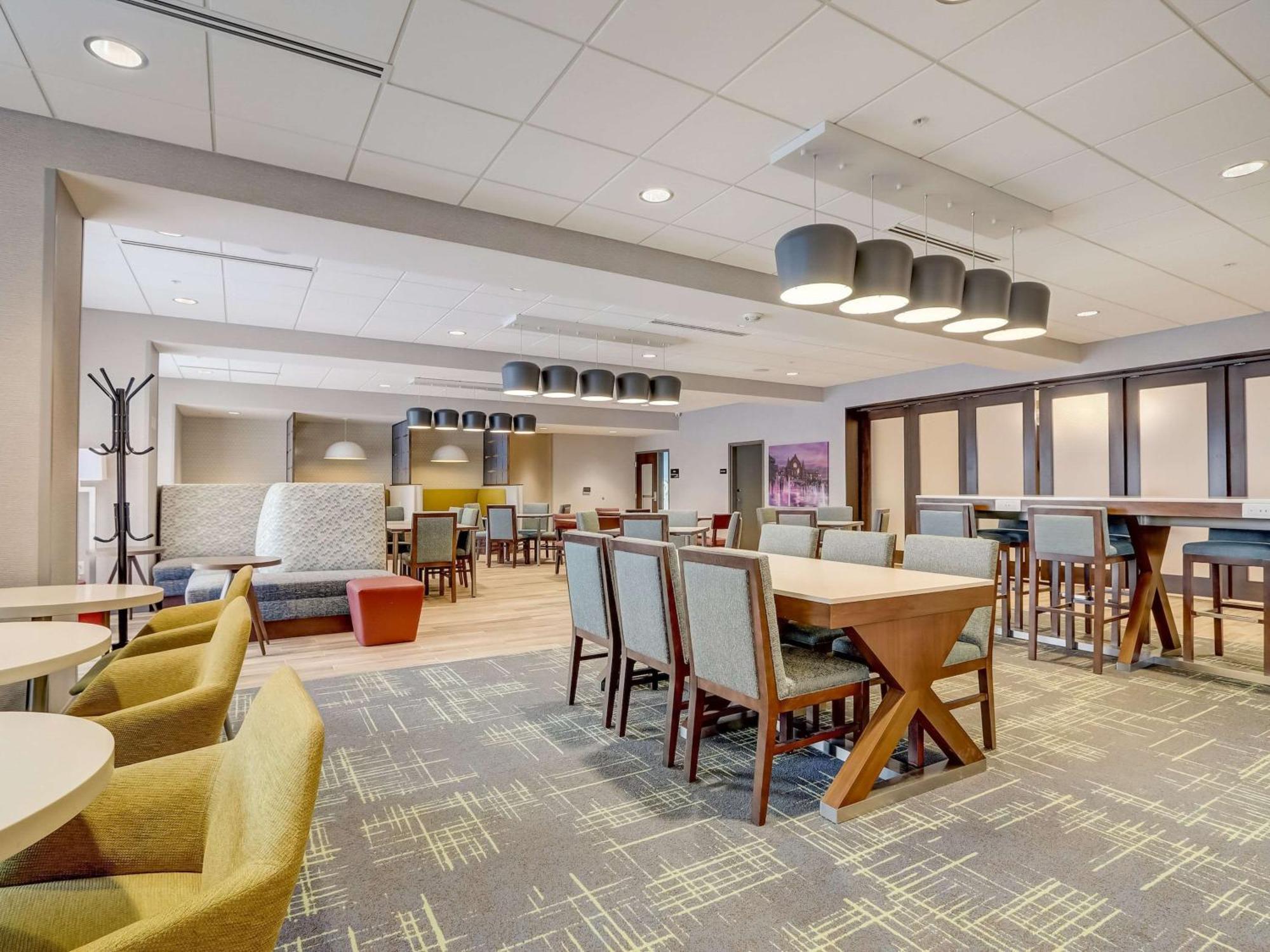 Hampton Inn & Suites Cincinnati Midtown Rookwood מראה חיצוני תמונה