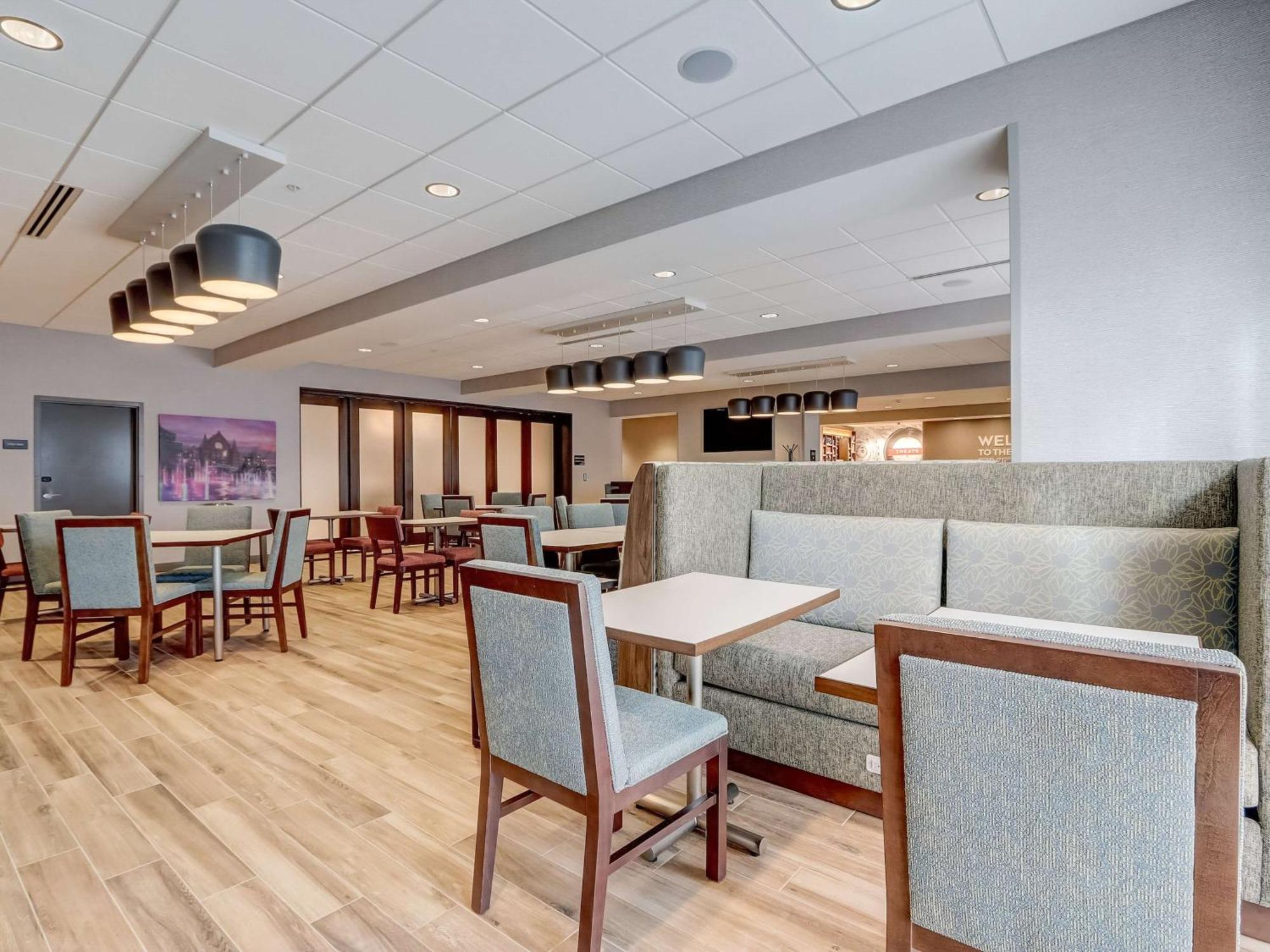 Hampton Inn & Suites Cincinnati Midtown Rookwood מראה חיצוני תמונה
